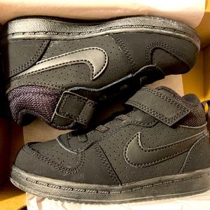 New with box Toddler Nike Sneaker